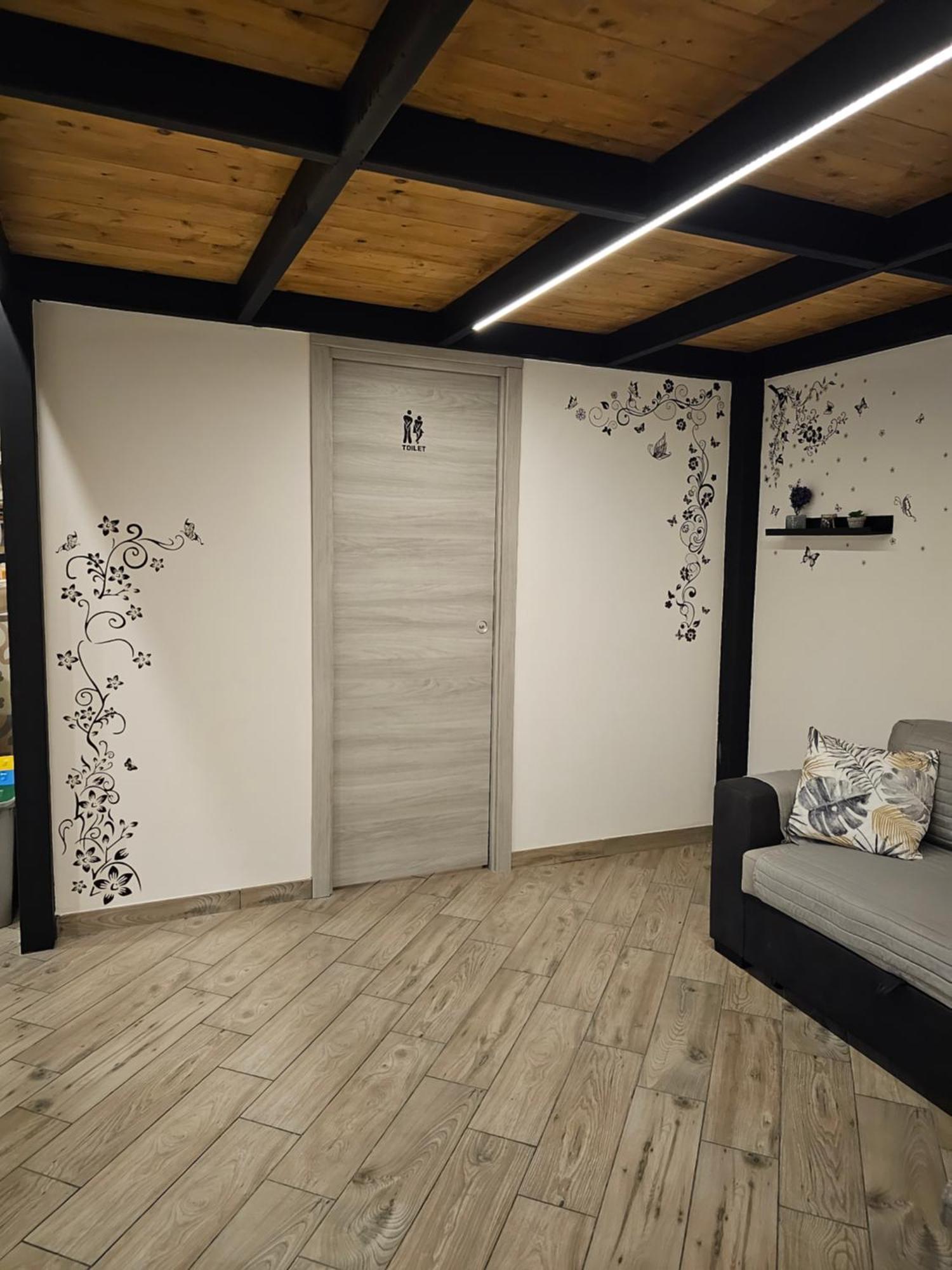Station House Apartment *